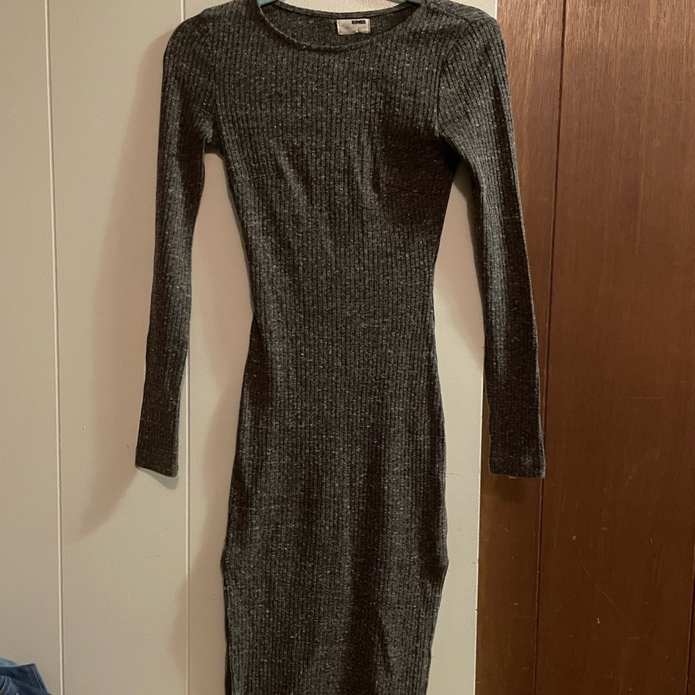 Dress - Picture 3 of 6